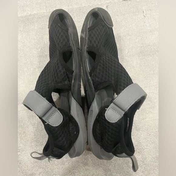 [US8]CROCS Swiftwater Mesh Deck Sandals Black and Gray Slip-Ons - Picture 4 of 7